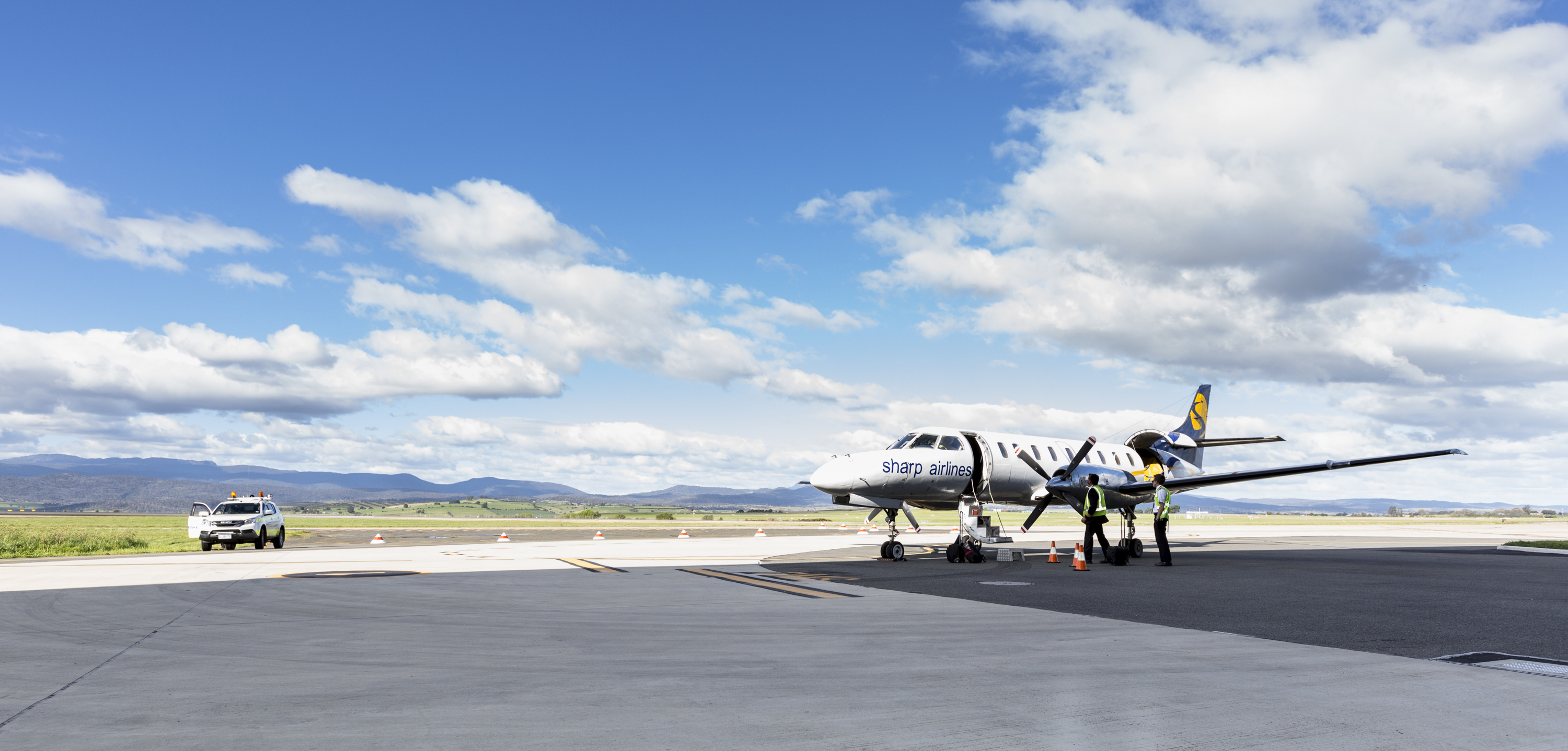 A regional airline built around people.